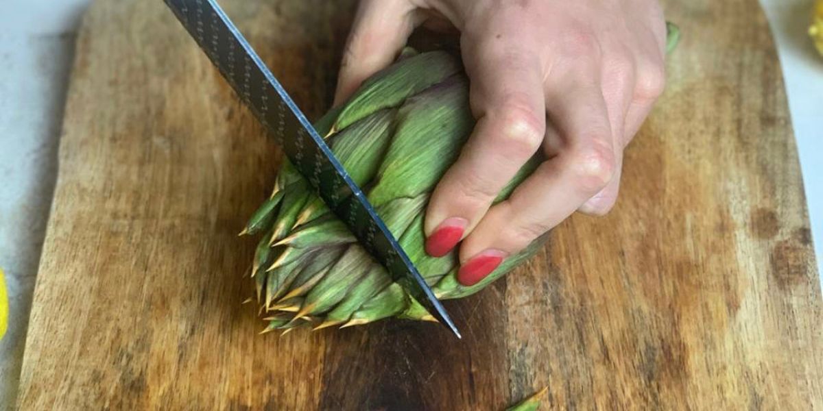 Cut artichoke tips