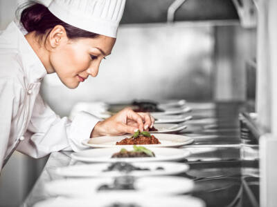 Talento e gusto si incontrano nelle 10 donne chef stellate e italiane