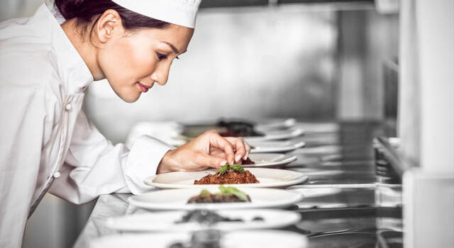 Talento e gusto si incontrano nelle 10 donne chef stellate e italiane