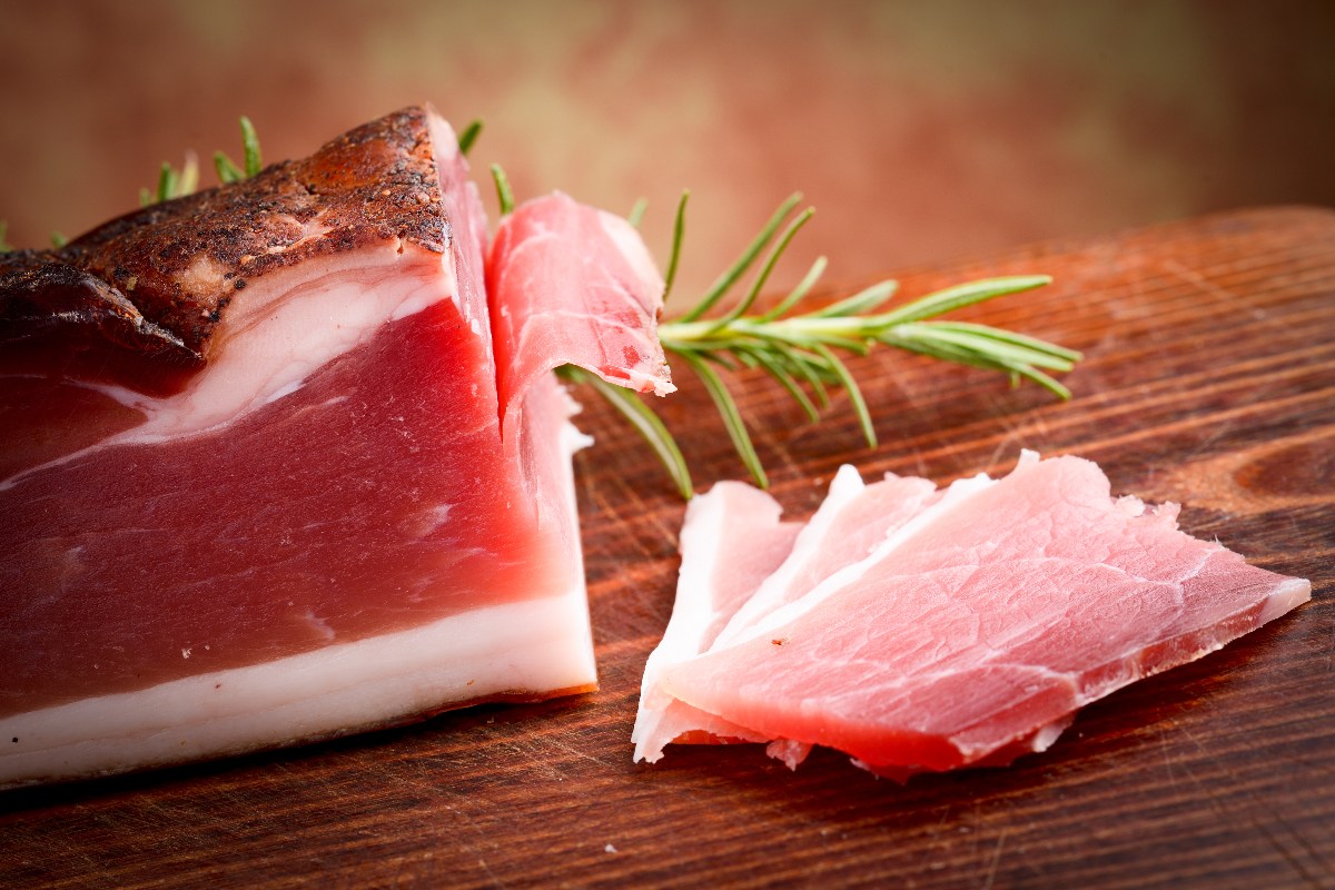 Sliced ​​speck