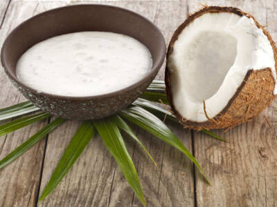 Crema al latte di cocco: fresco dessert semplice e veloce da preparare