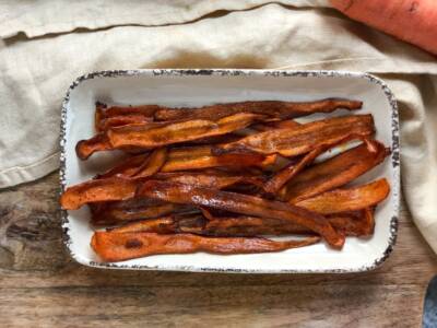 Come preparare un finto bacon a base di carote? Foto e videoricetta!