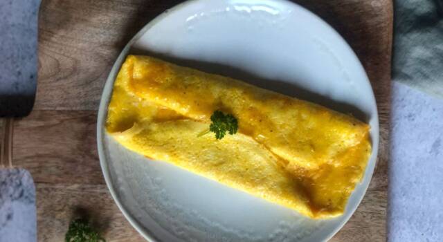 Come realizzare una perfetta omelette? Foto e video della ricetta classica