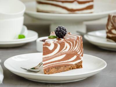 Cheesecake bicolore, il perfetto dolce senza cottura