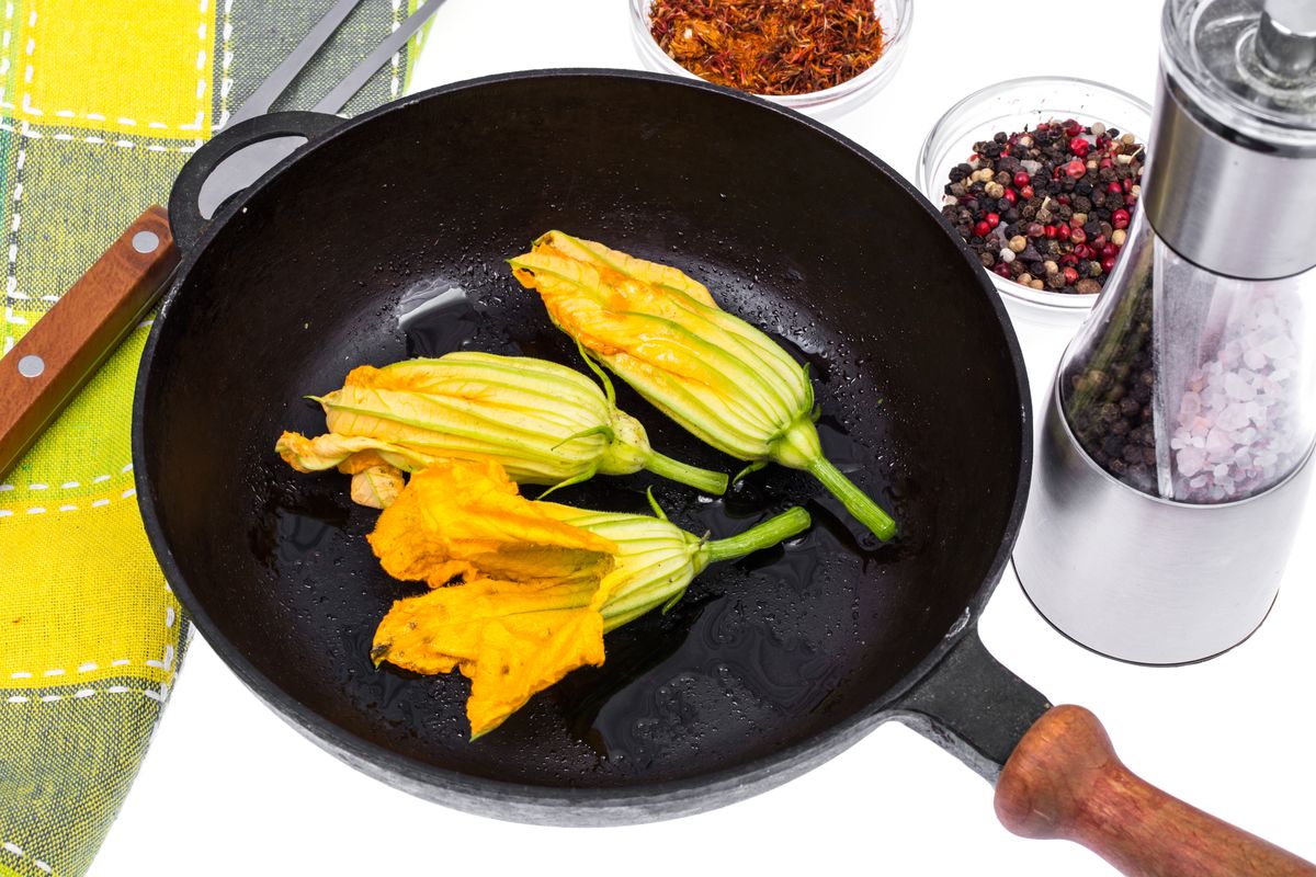 zucchini flowers in a pan