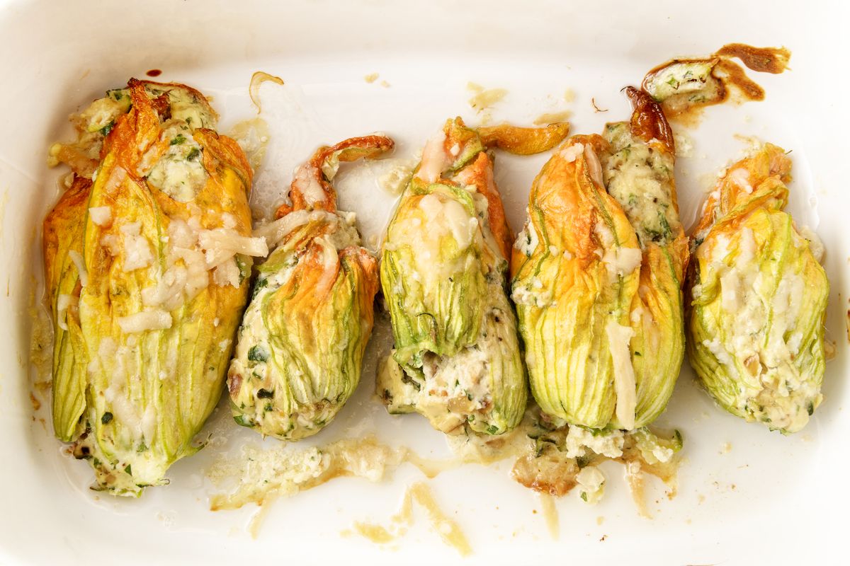 vegan stuffed zucchini flowers