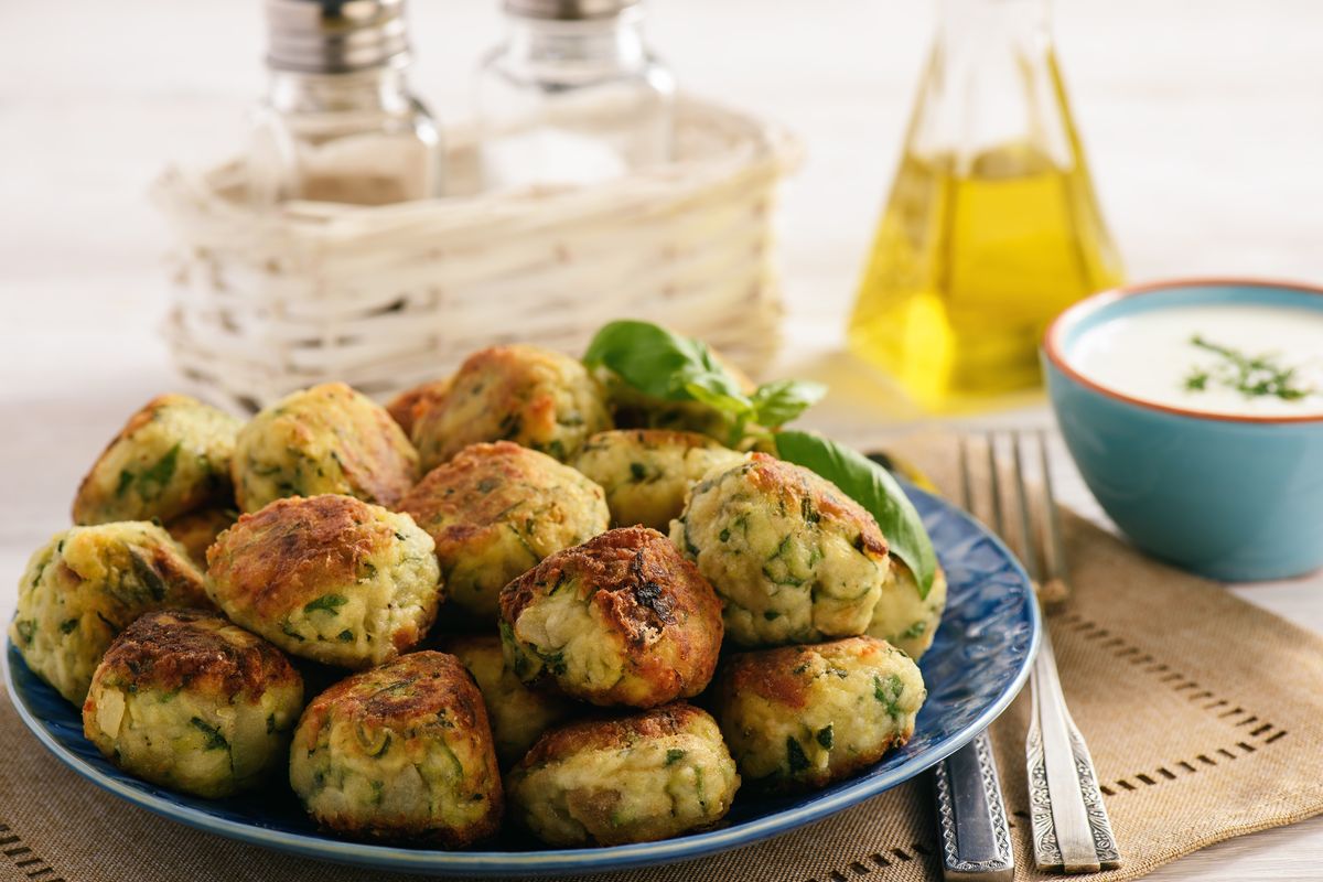 Zucchini and mozzarella pancakes