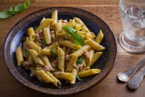 pasta al pesto e tonno