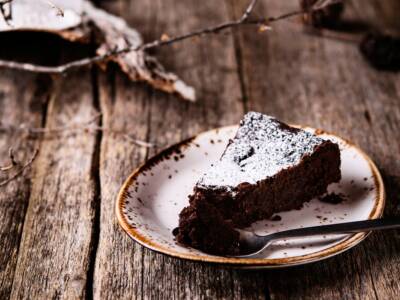 Torta della suocera al cioccolato: soffice e leggera come non mai