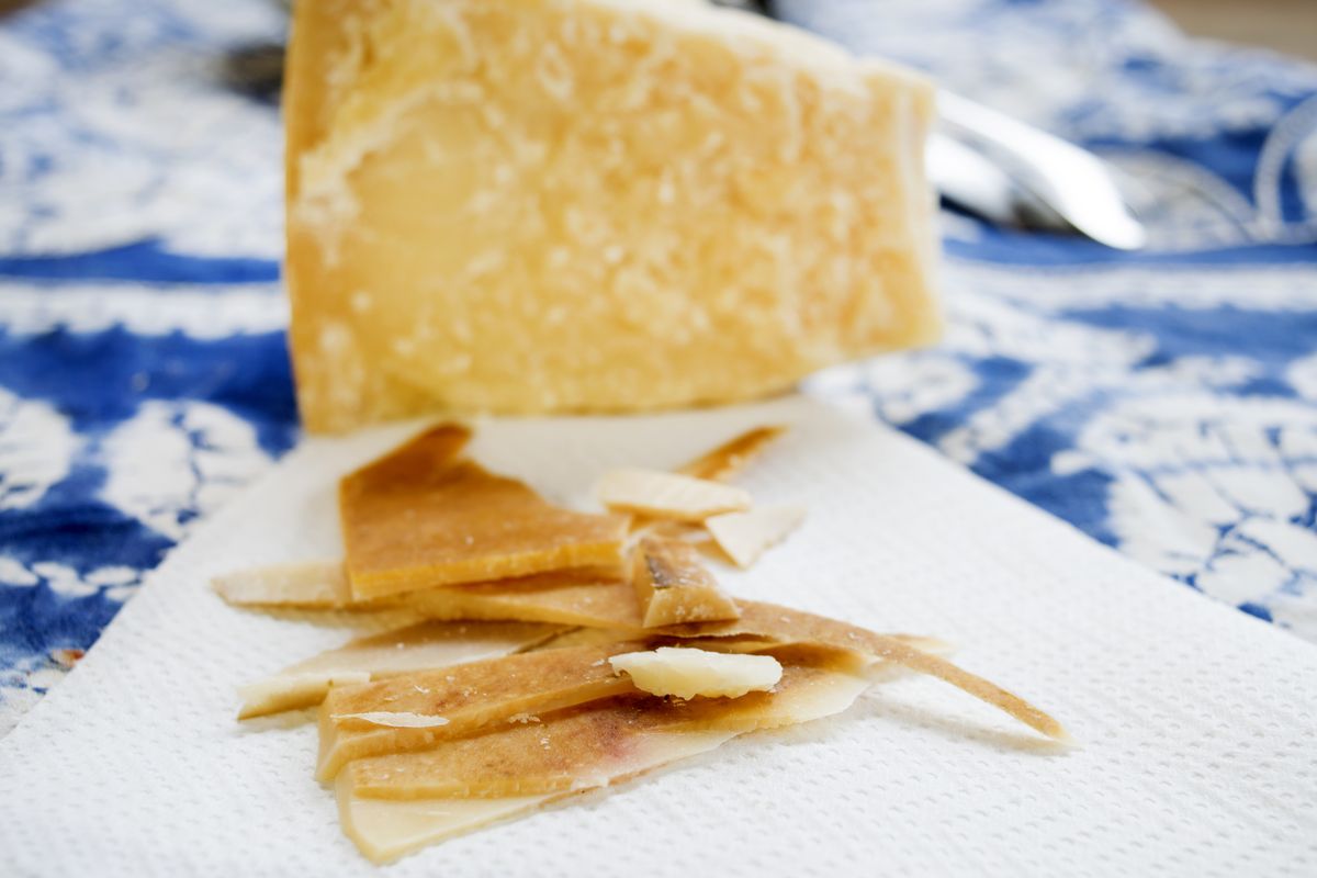 Conservare croste di formaggio