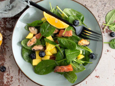 Insalata di mango e salmone affumicato: che delizia!