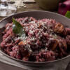 Risotto al vino rosso e salsiccia