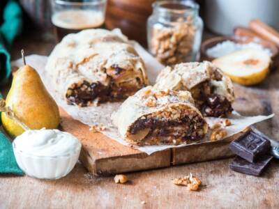 Strudel di pere con pasta sfoglia, una ricetta veloce perfetta per ogni occasione