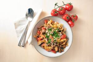 Tagliatelle melanzane e pomodorini