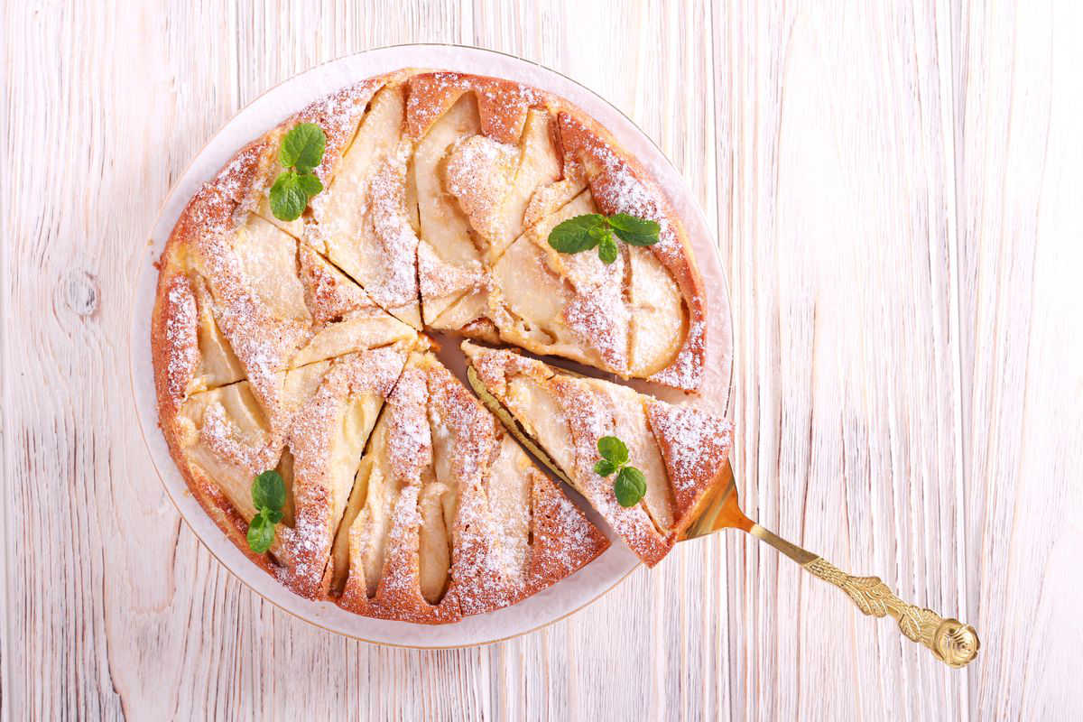 pear and yogurt cake