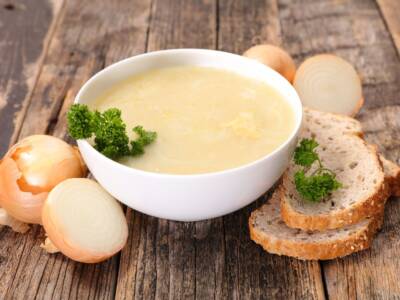 Zwiebelsuppe: la ricetta per la zuppa di cipolle tedesca