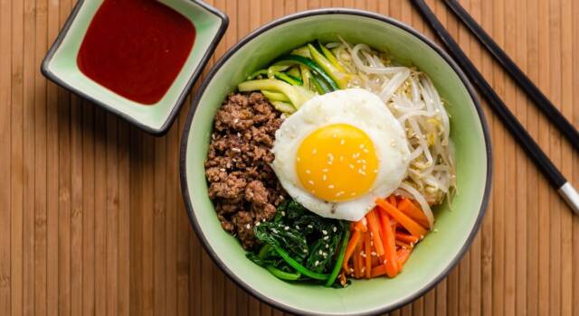 Bibimbap: la sfiziosissima ricetta coreana a base di riso