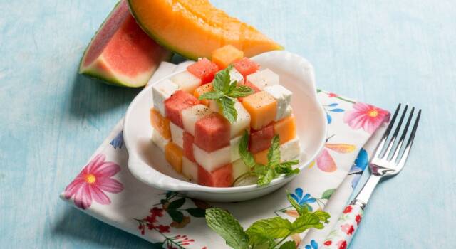Finger food melone e feta: il fresco antipasto dell&#8217;estate