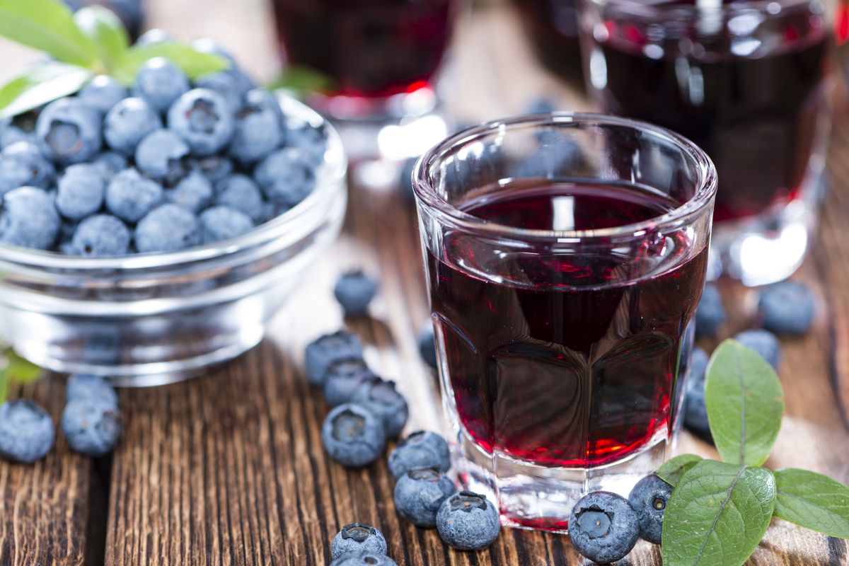 Blueberry liqueur