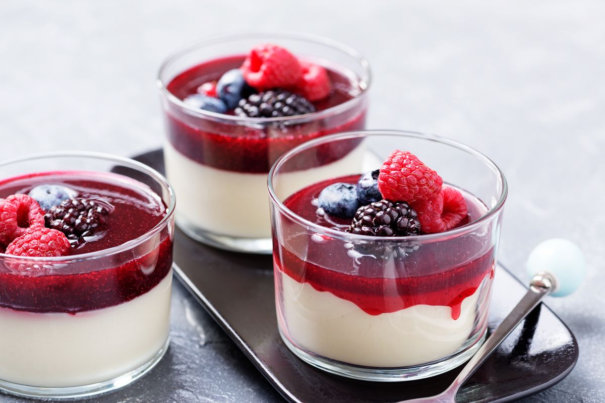 panna cotta with berries