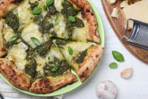 pizza con il pesto