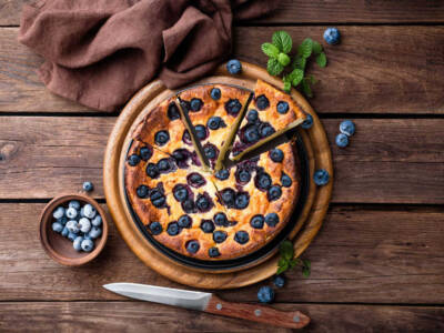 Blueberry cake: come preparare la torta morbida ai mirtilli