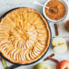 Fate largo: è arrivata la torta di mele con pasta sfoglia pronta in 10 minuti!