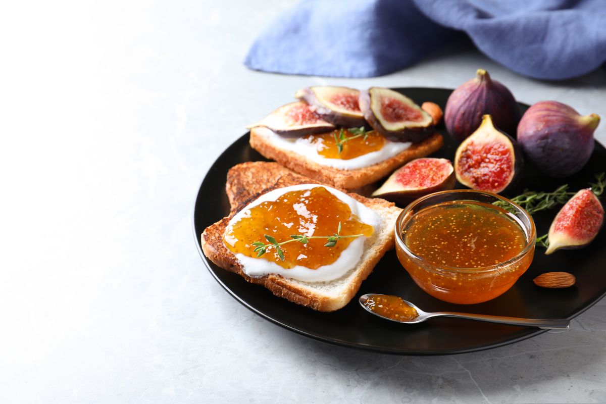 Fig and almond jam