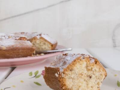 Mai provato il ciambellone soffice e senza lievito? Scopri subito i segreti di questa ricetta