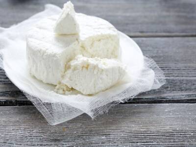 Come fare il formaggio di capra in casa? Ecco la semplice ricetta