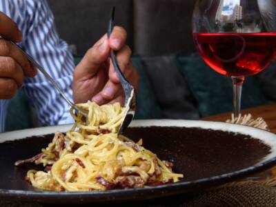 La ricetta (sbagliata) della carbonara di Tom Cruise da non replicare!