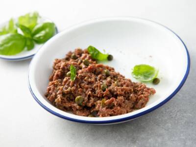 Pesto di capperi, prepariamo una ricetta sfiziosa davvero particolare