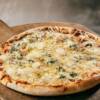 Pizza al gorgonzola: la preferite semplice, con le cipolle o con le noci?