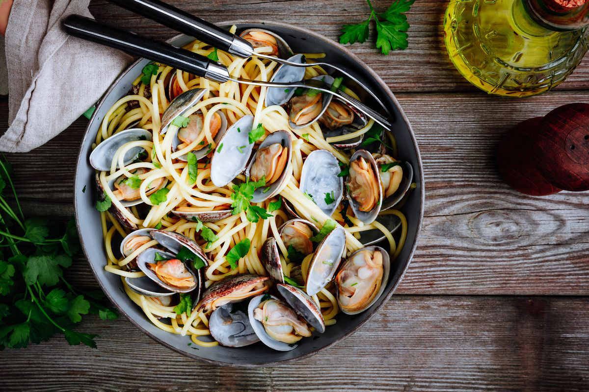 Spaghetti with clams