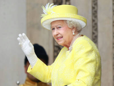 Tutti i piatti preferiti della Regina Elisabetta II: dall’antipasto al dolce… senza dimenticare l’ora del tè