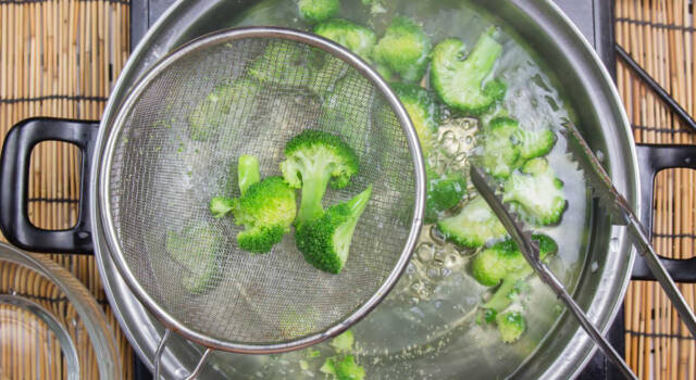 Come fare i broccoli? Ecco cosa sapere per cuocerli senza errori