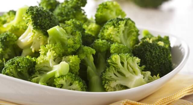 Broccoli al vapore: come prepararli con e senza vaporiera