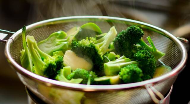 Come cucinare i broccoli lessi, una ricetta light