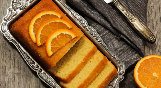 Pan d&#8217;arancio, la torta con tutta l&#8217;arancia frullata