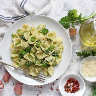 Prepariamo un primo semplice: la pasta broccoli e patate
