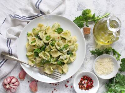 Prepariamo un primo semplice: la pasta broccoli e patate
