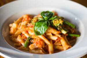 pasta con cavolfiore e pomodoro