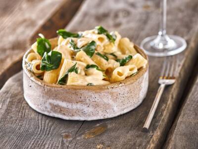 Niente di più semplice e gustoso: ecco la pasta con spinaci e panna