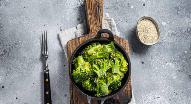 Cercate un contorno semplice? Provate i broccoli stufati