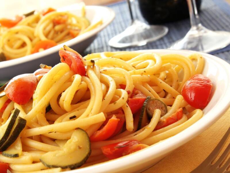 Bucatini alla Caruso, gli ingredienti della ricetta napoletana