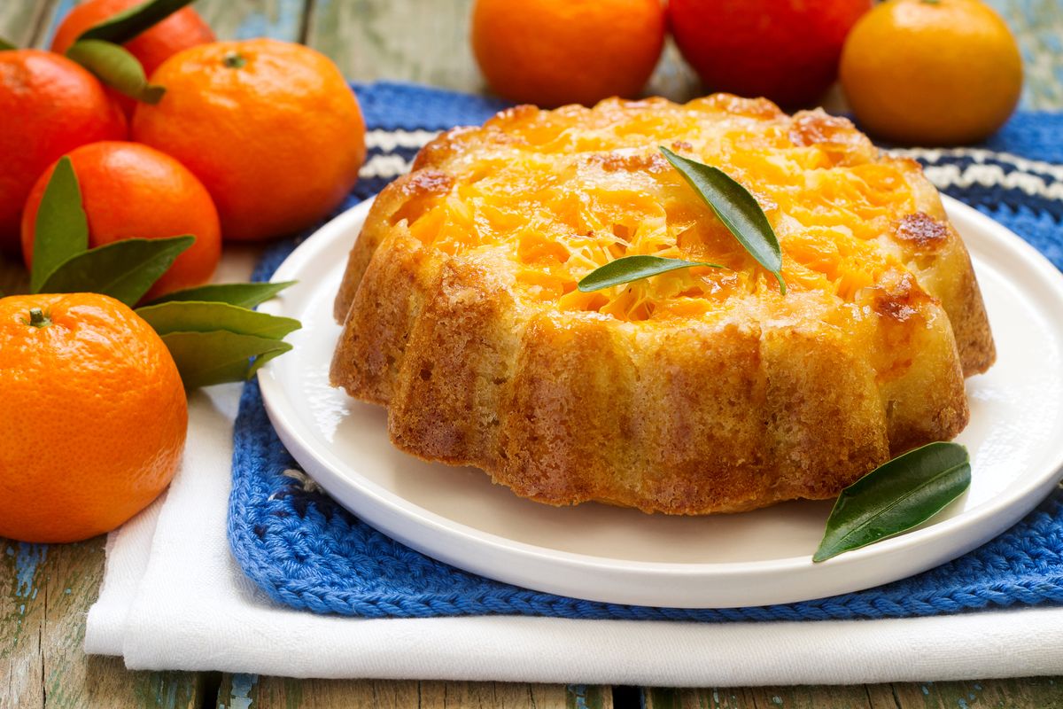 Tangerine upside-down cake