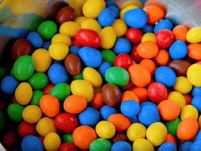 Addio alle storiche mascotte di M&M’s!