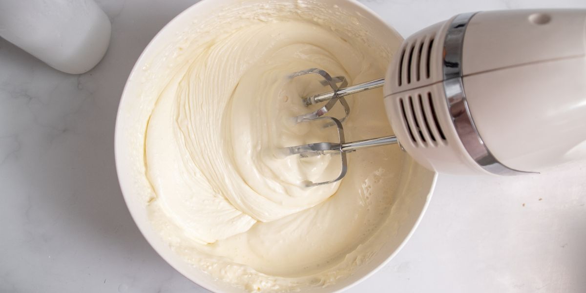Terminare crema al formaggio per cheesecake alle fragole