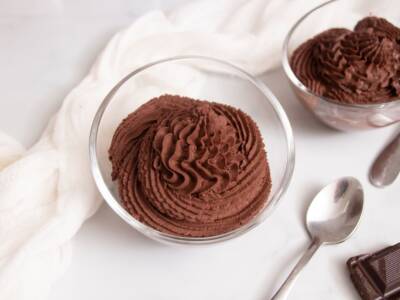 Come fare la mousse al cioccolato, un dolce al cucchiaio imperdibile!