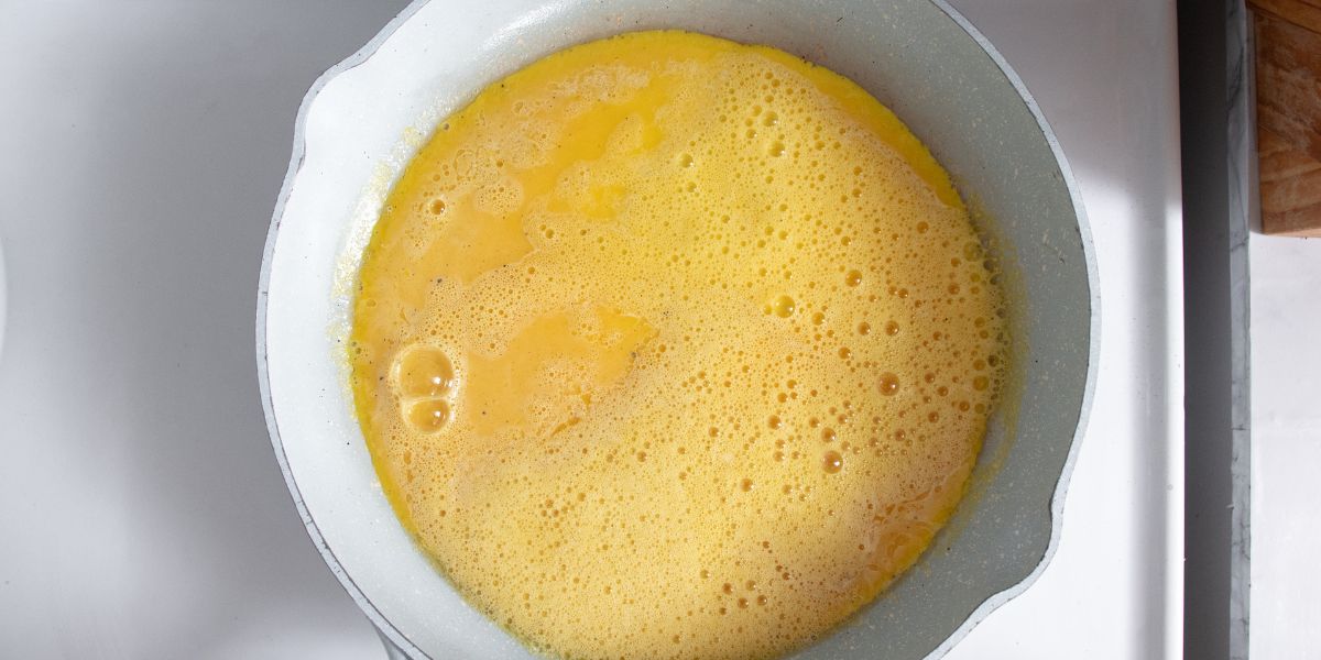 Eggs in the pan